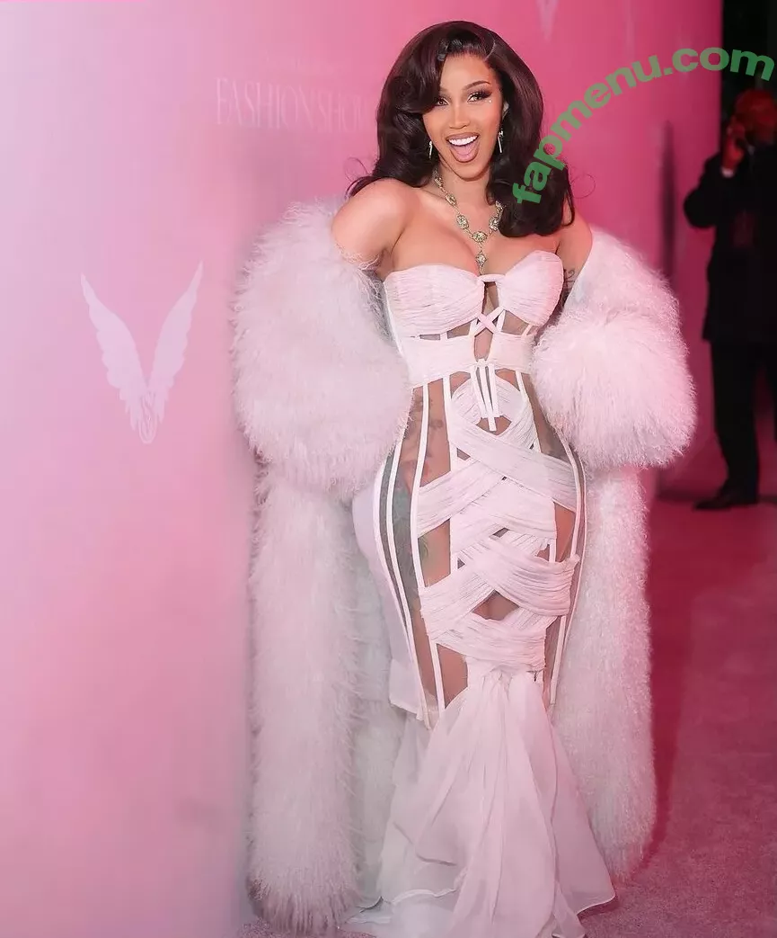 Cardi B nude photo #0717 (iamcardib)