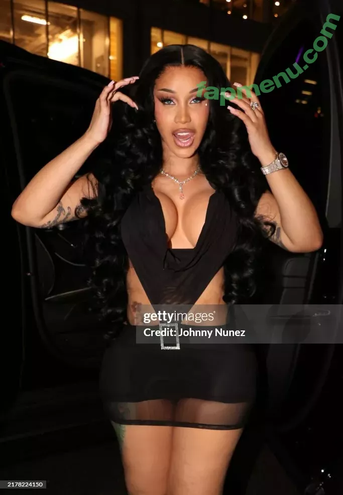 Cardi B nude photo #0722 (iamcardib)