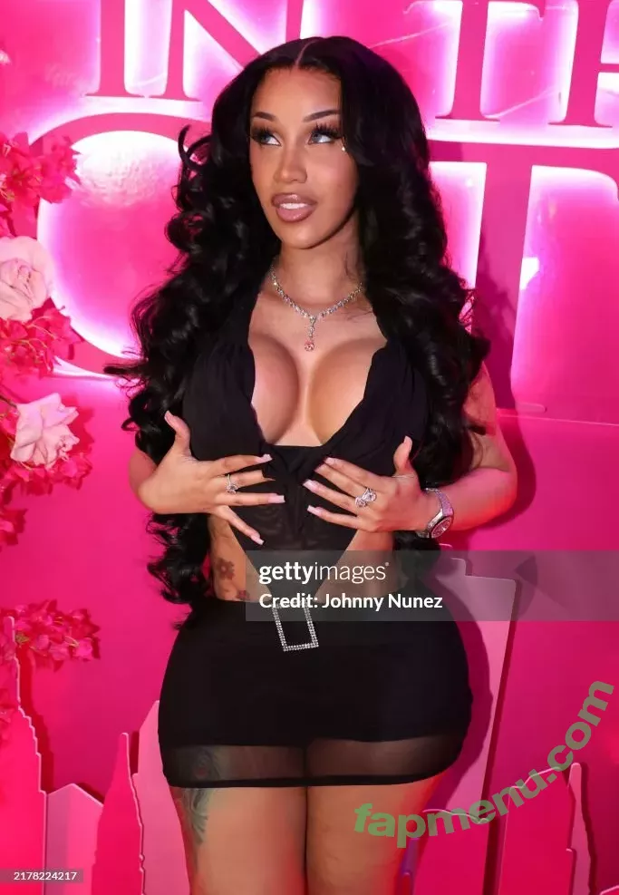 Cardi B nude photo #0731 (iamcardib)