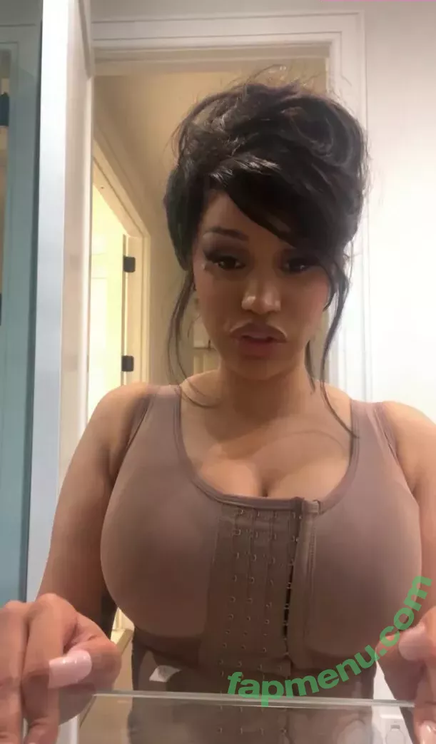 Cardi B nude photo #0820 (iamcardib)