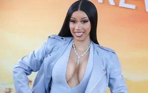 Cardi B / iamcardib nude photo #1000