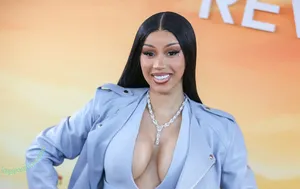 Cardi B / iamcardib nude photo #1002