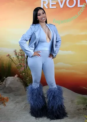 Cardi B / iamcardib nude photo #1009