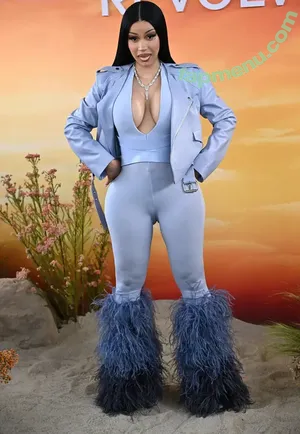 Cardi B / iamcardib nude photo #1018