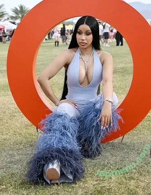 Cardi B / iamcardib nude photo #1022