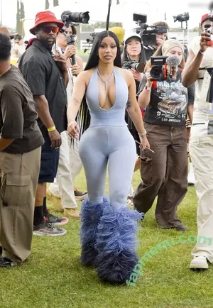 Cardi B / iamcardib nude photo #1024