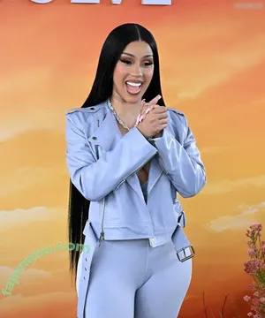 Cardi B / iamcardib nude photo #1031