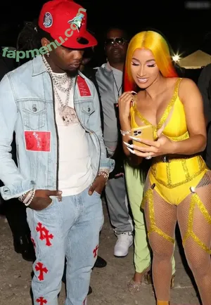 Cardi B / iamcardib nude photo #1041