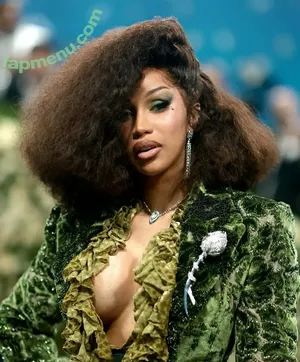 Cardi B / iamcardib nude photo #1043