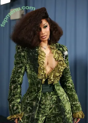 Cardi B / iamcardib nude photo #1044