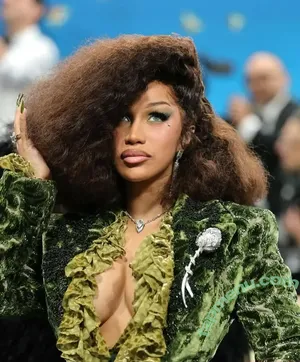 Cardi B / iamcardib nude photo #1045