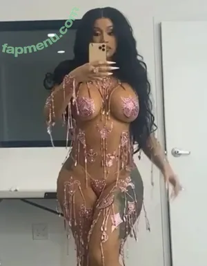 Cardi B / iamcardib nude photo #1064