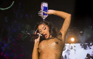 Cardi B / iamcardib nude photo #1071