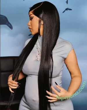 Cardi B / iamcardib nude photo #1183