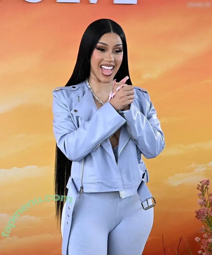 Cardi B nude photo #1031 (iamcardib)