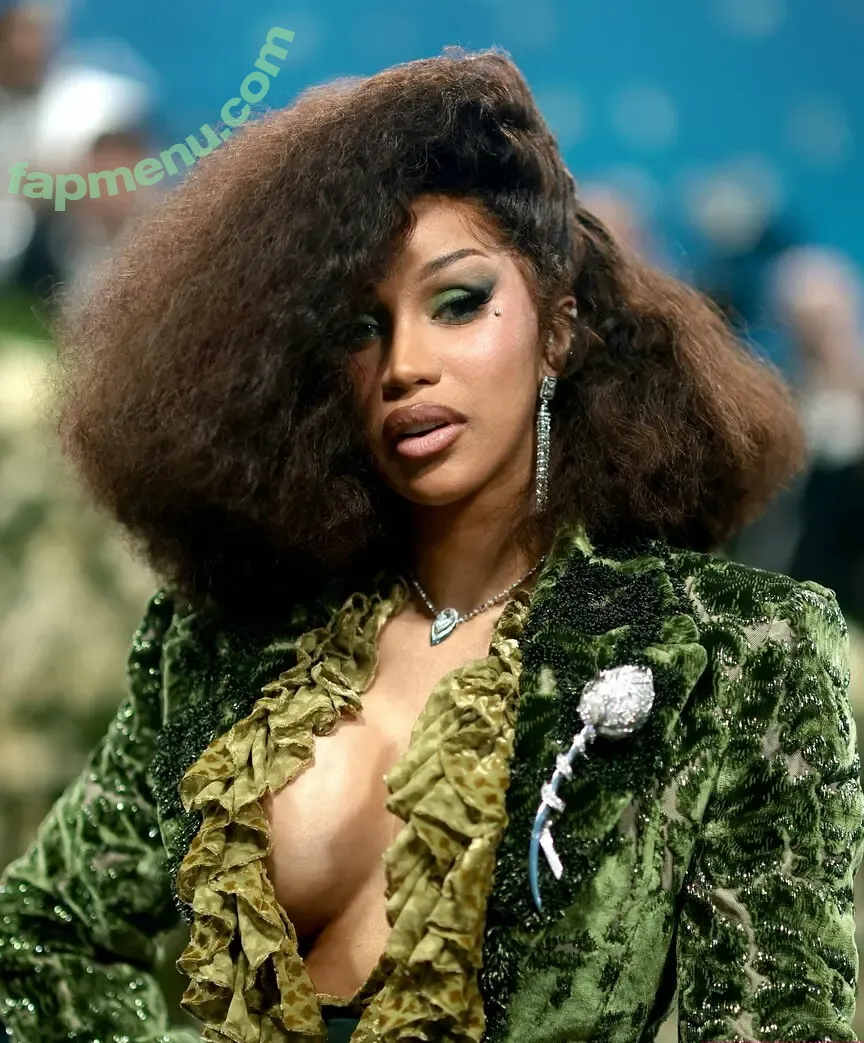 Cardi B nude photo #1043 (iamcardib)