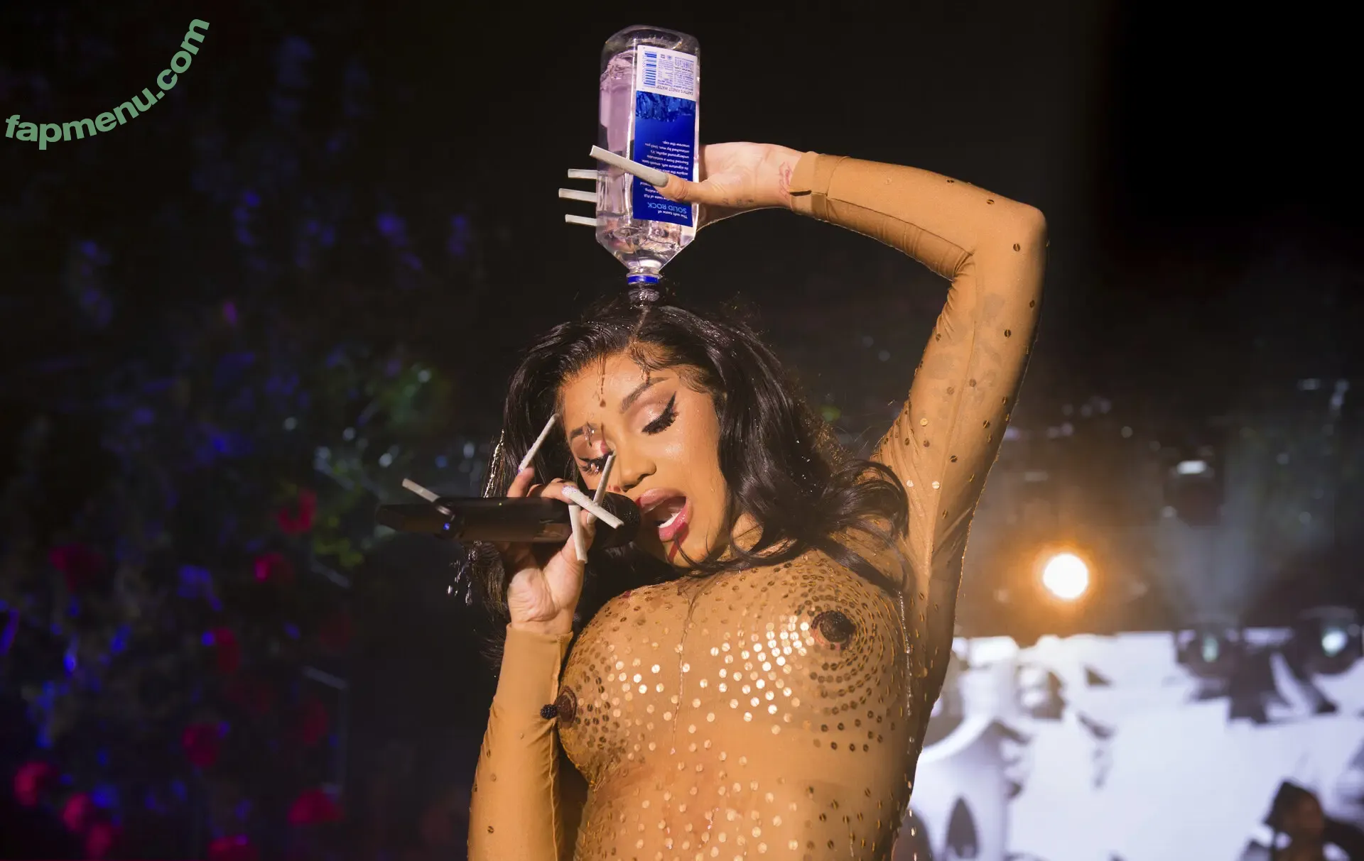 Cardi B nude photo #1071 (iamcardib)