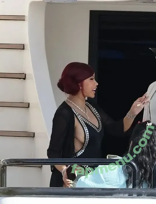 Cardi B nude photo #1082 (iamcardib)