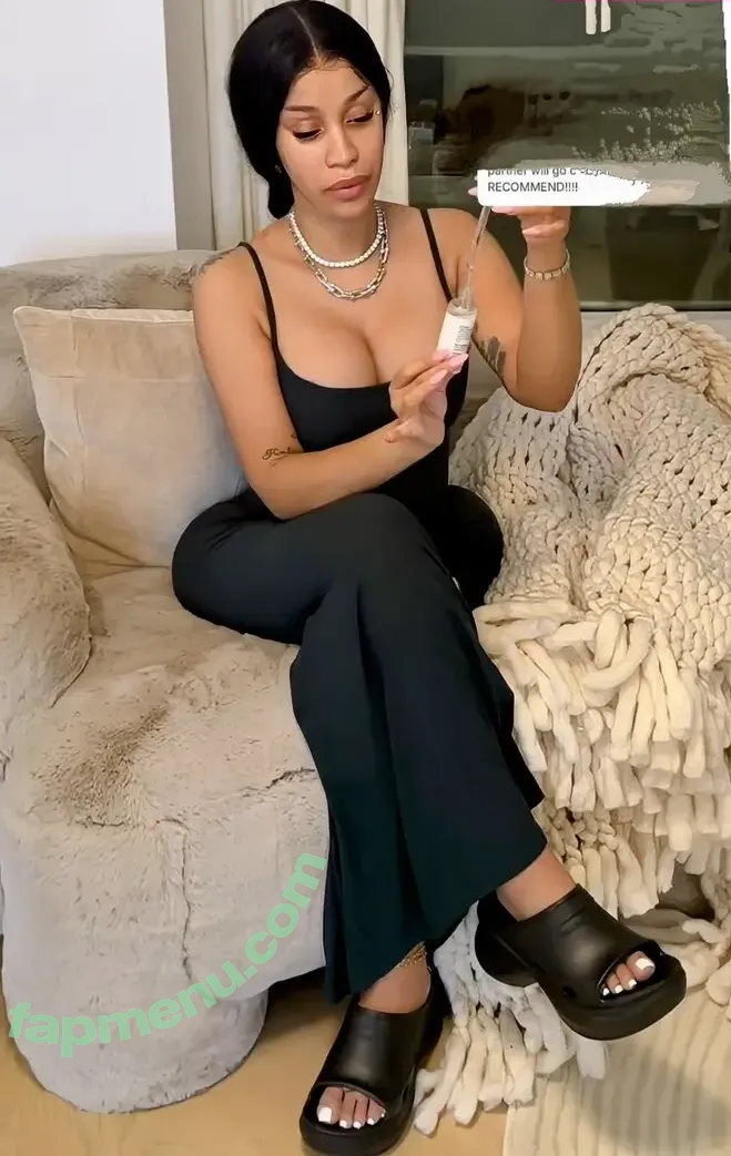Cardi B nude photo #1094 (iamcardib)