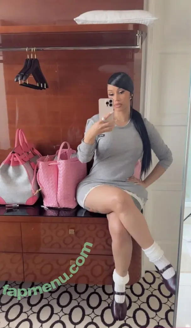 Cardi B nude photo #1095 (iamcardib)