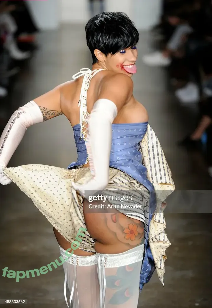 Cardi B nude photo #1176 (iamcardib)