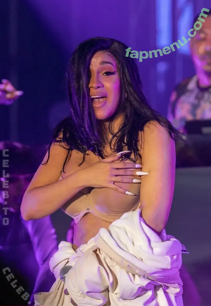 Cardi B nude photo #1199 (cardib / iamcardib)