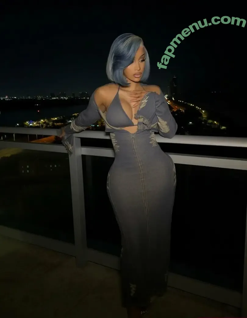 Cardi B nude photo #1265 (cardib / iamcardib)