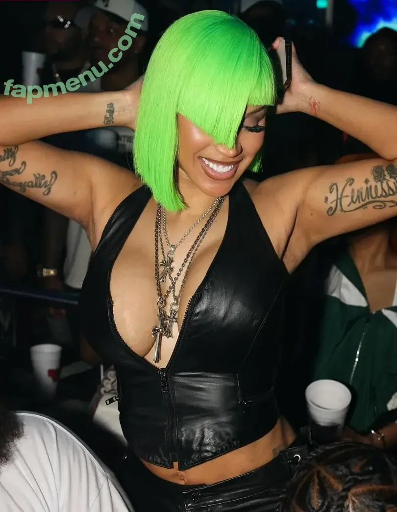 Cardi B nude photo #1288 (cardib / iamcardib)