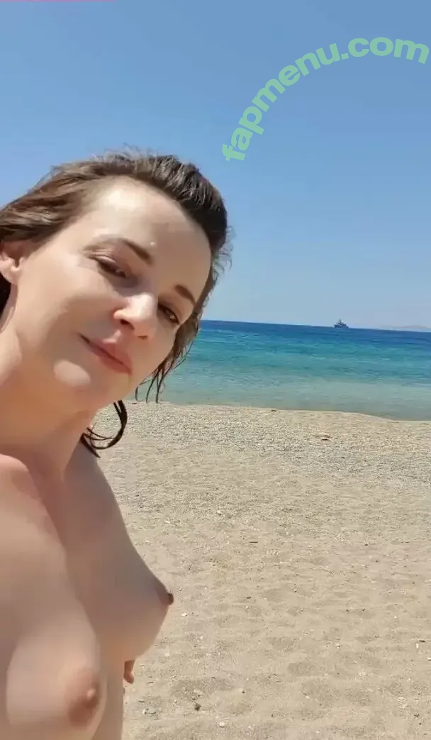 Carina Moreschi nude photo #0036 (camoreschi)