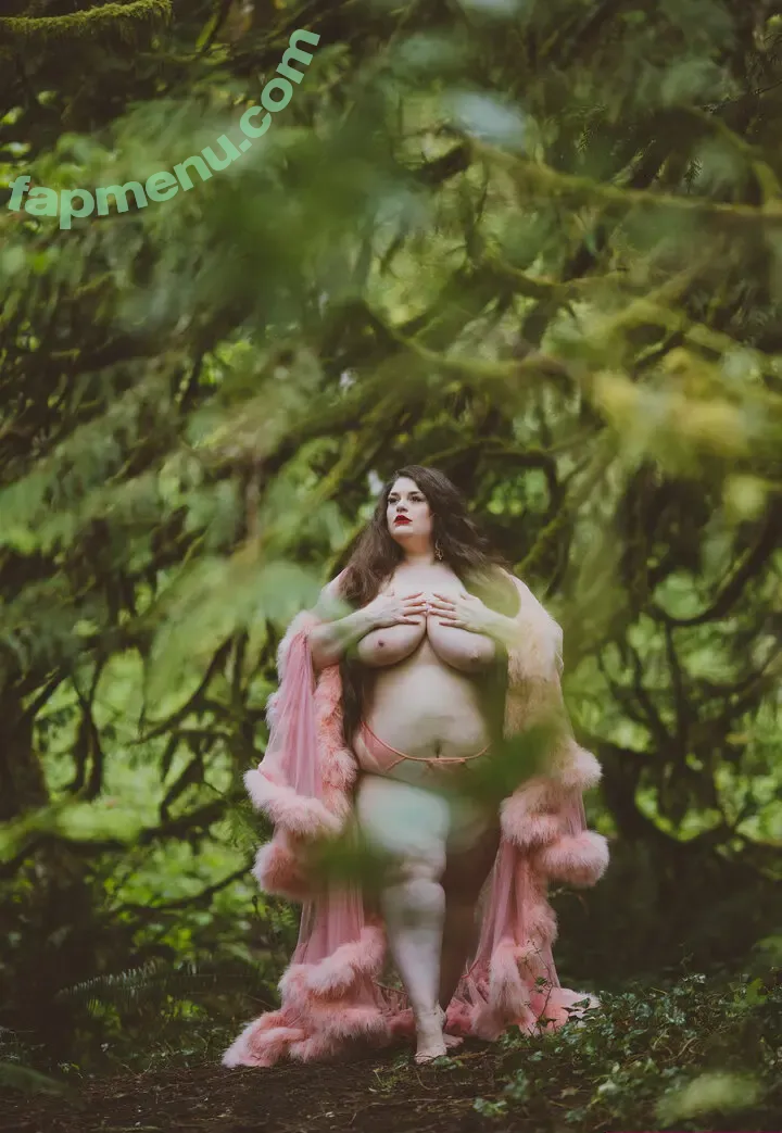 Carina Shero nude photo #0001 (Shero / carinashero / unskinnyshero)