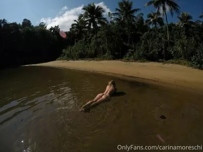 carinamoreschi / camoreschi nude photo #0022