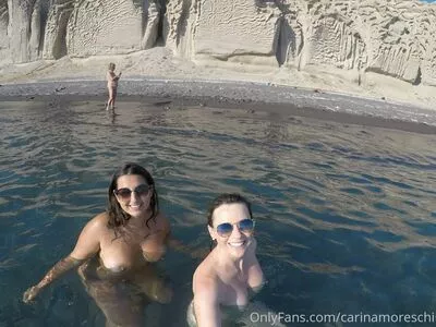 carinamoreschi / camoreschi nude photo #0089