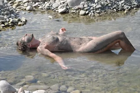 carinamoreschi / camoreschi nude photo #0123