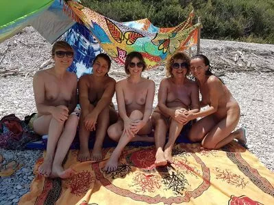 carinamoreschi / camoreschi nude photo #0243