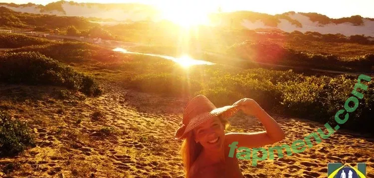 carinamoreschi nude photo #0026 (camoreschi)