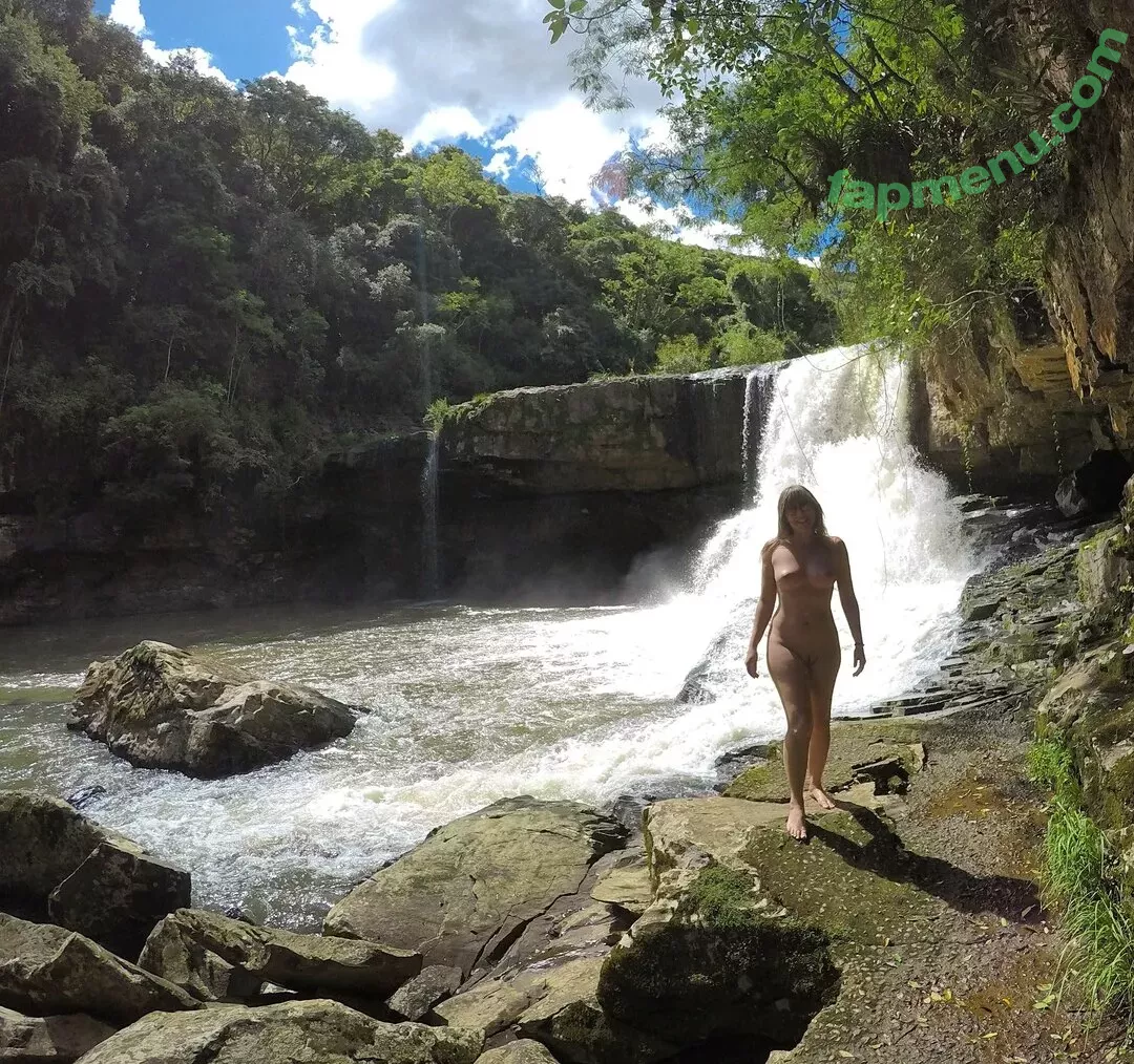 carinamoreschi nude photo #0044 (camoreschi)