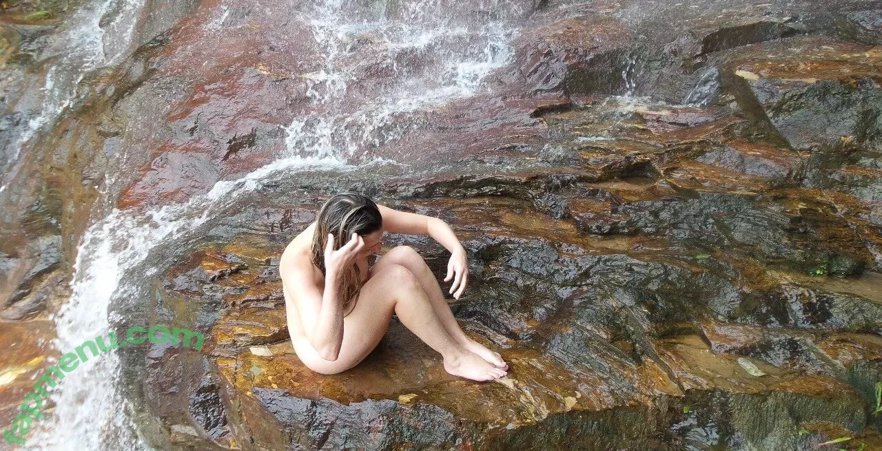 carinamoreschi nude photo #0050 (camoreschi)