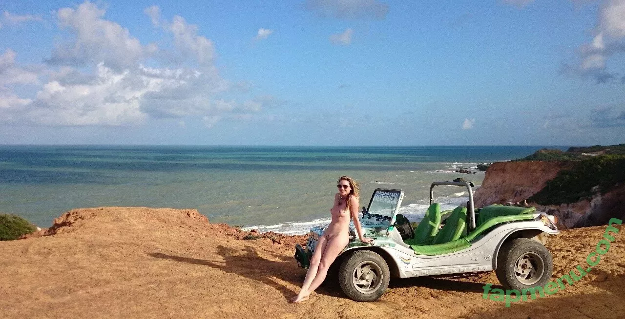 carinamoreschi nude photo #0059 (camoreschi)