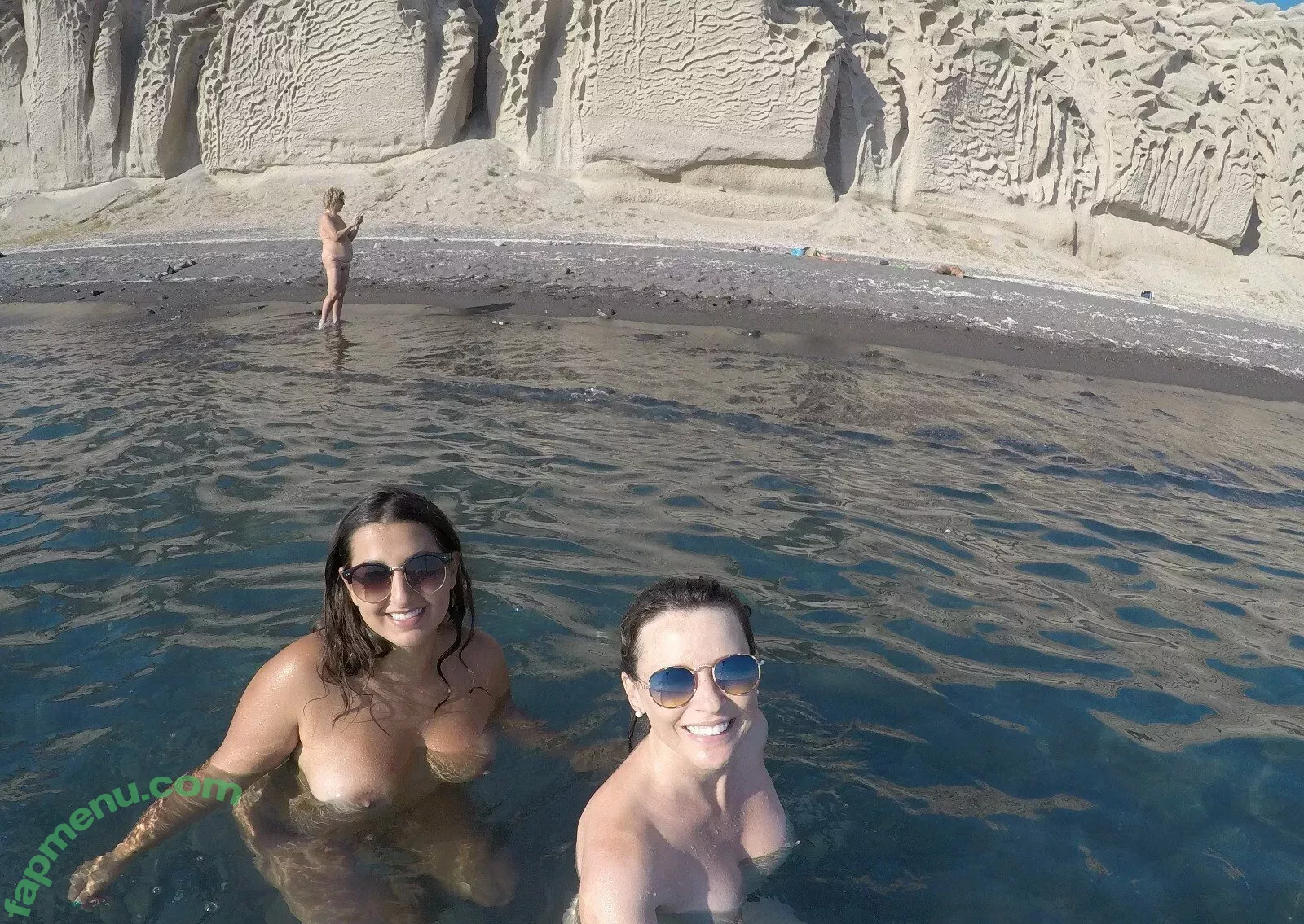 carinamoreschi nude photo #0089 (camoreschi)