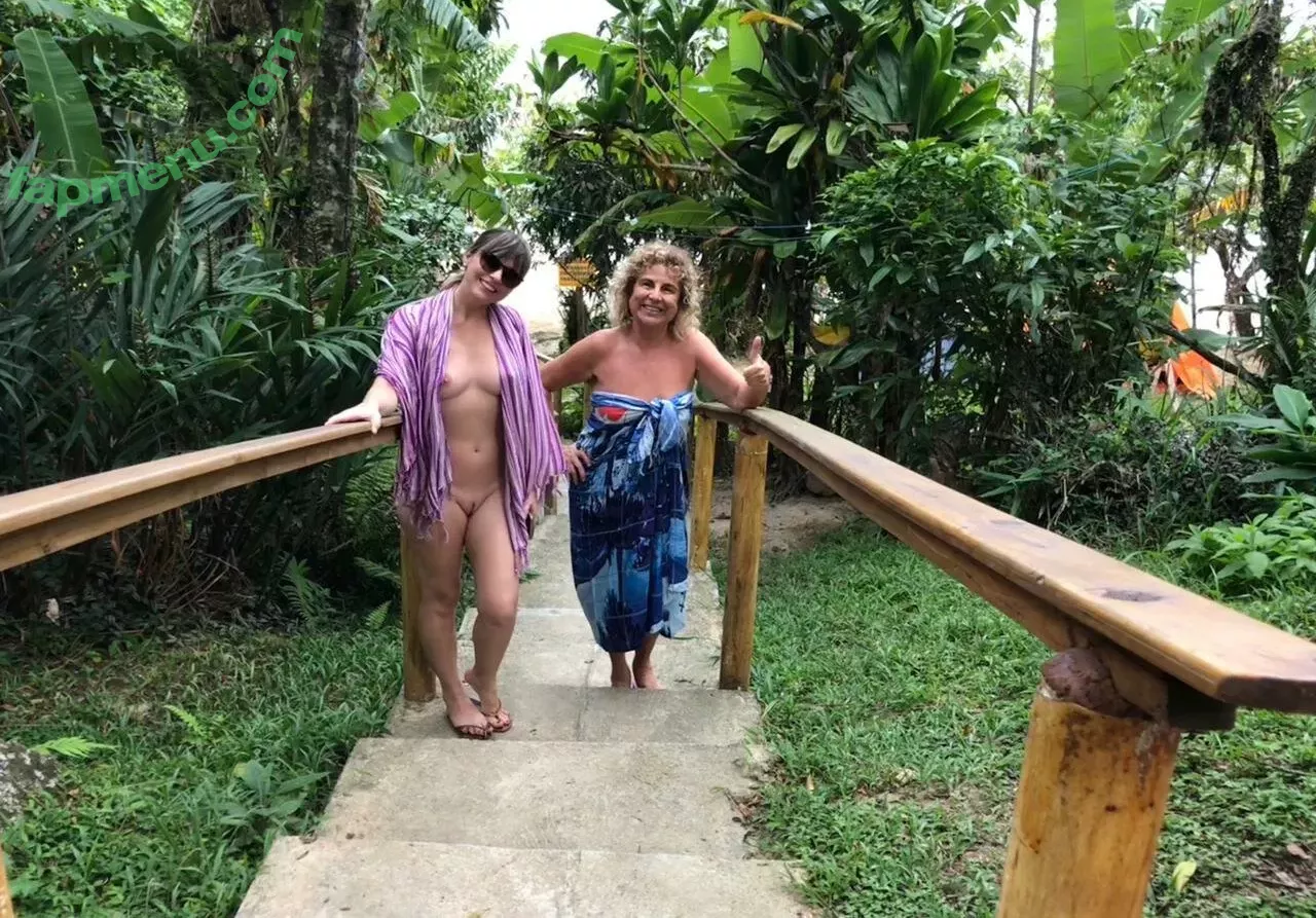 carinamoreschi nude photo #0138 (camoreschi)