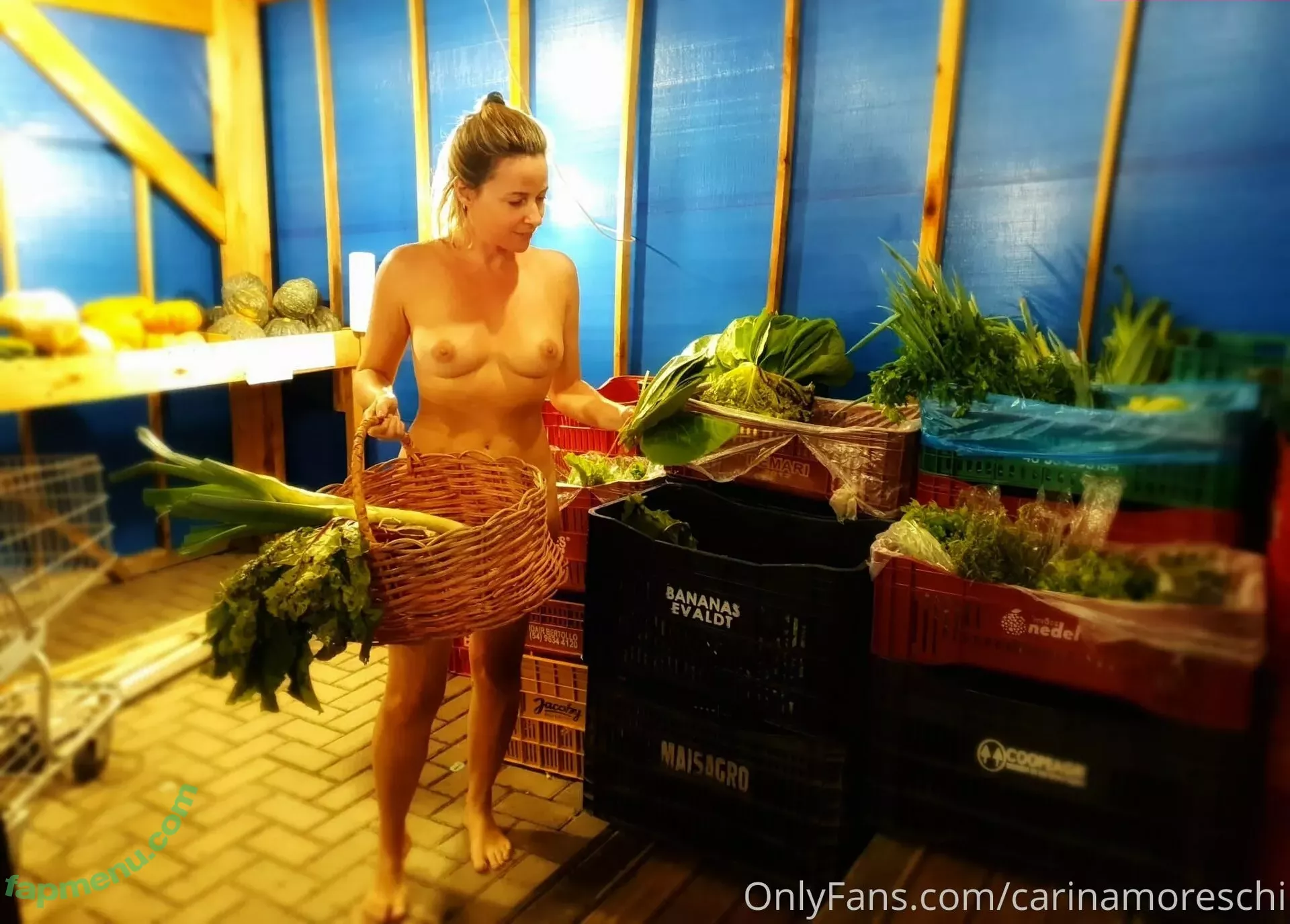 carinamoreschi nude photo #0154 (camoreschi)