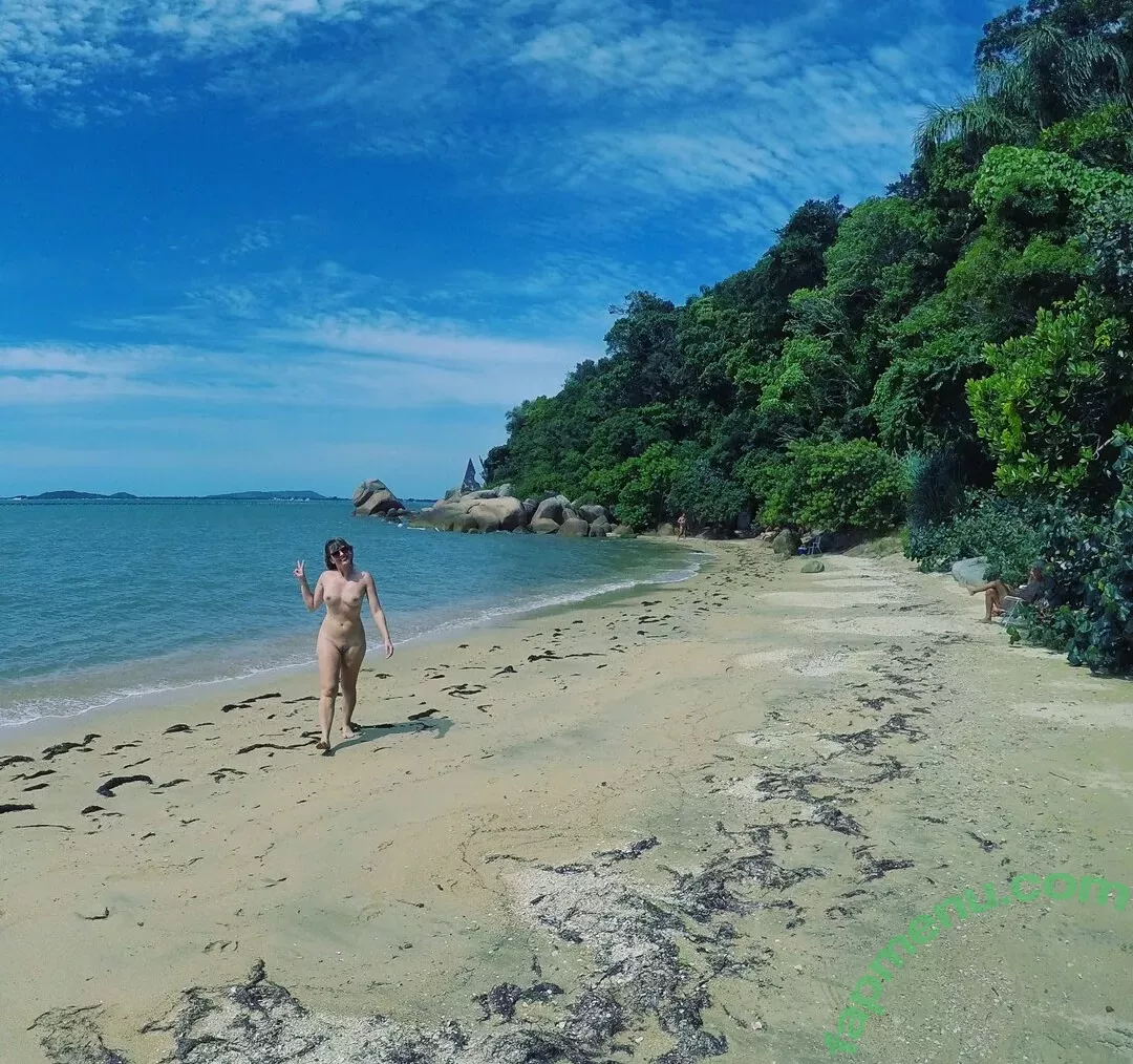 carinamoreschi nude photo #0159 (camoreschi)