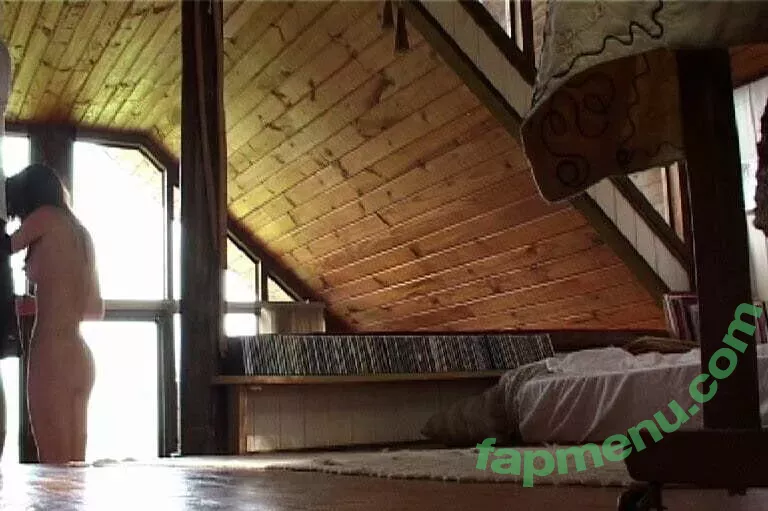 carinamoreschi nude photo #0166 (camoreschi)