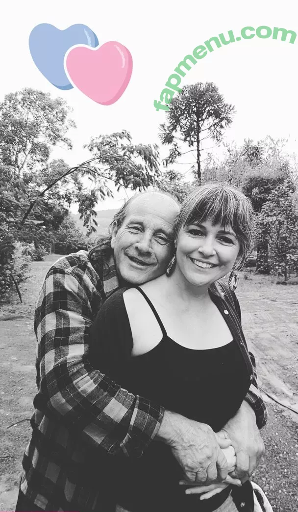 carinamoreschi nude photo #0199 (camoreschi)