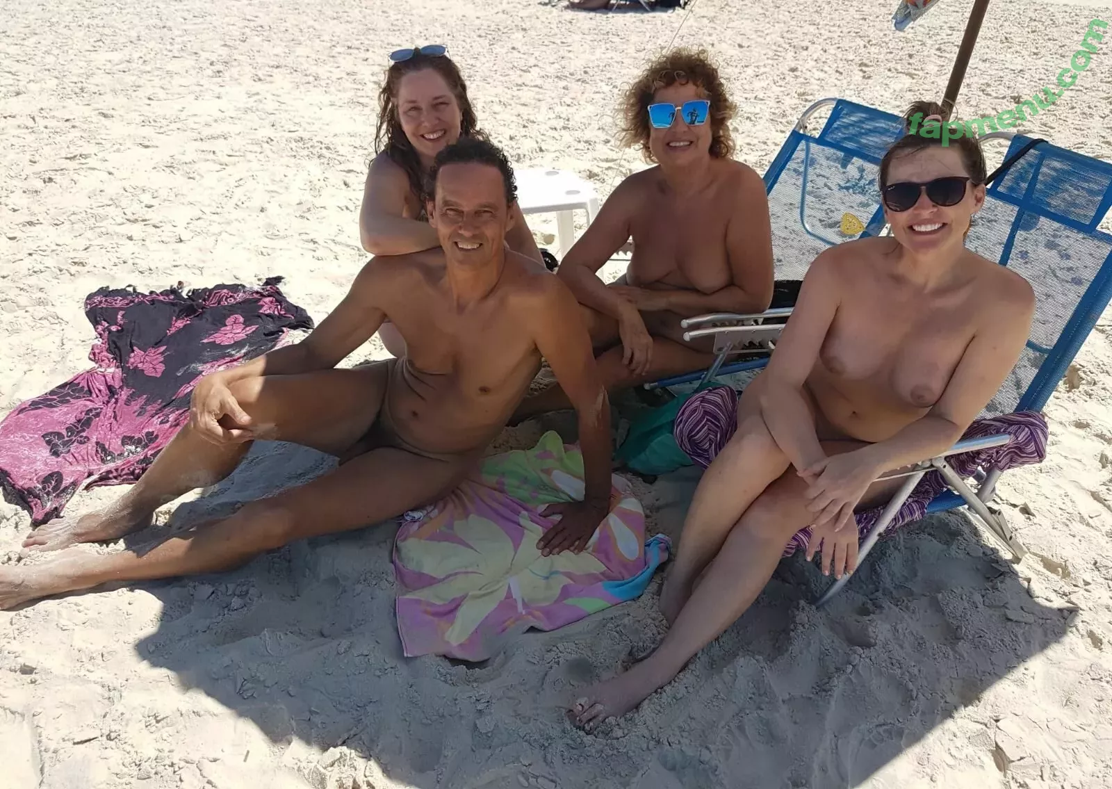 carinamoreschi nude photo #0224 (camoreschi)