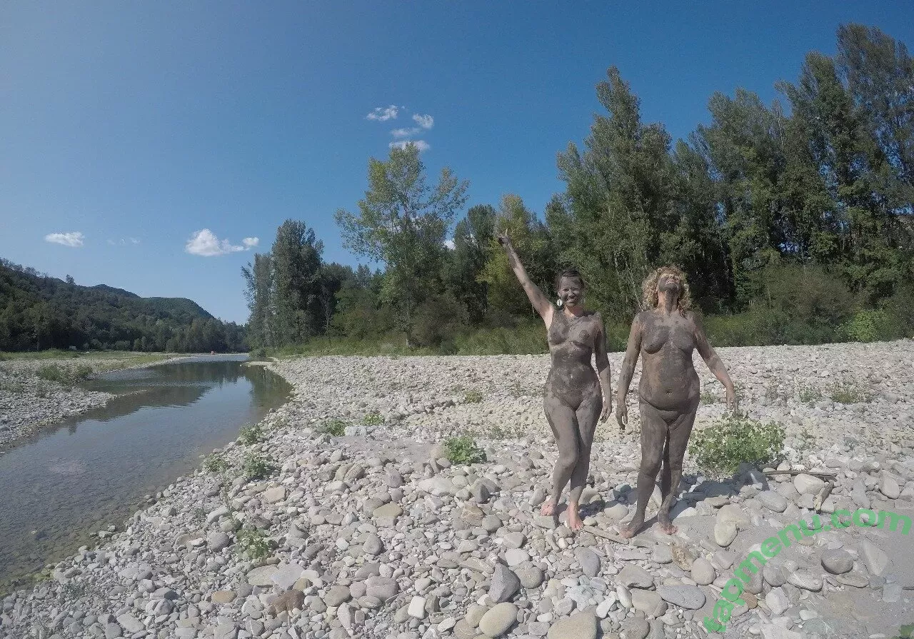 carinamoreschi nude photo #0258 (camoreschi)