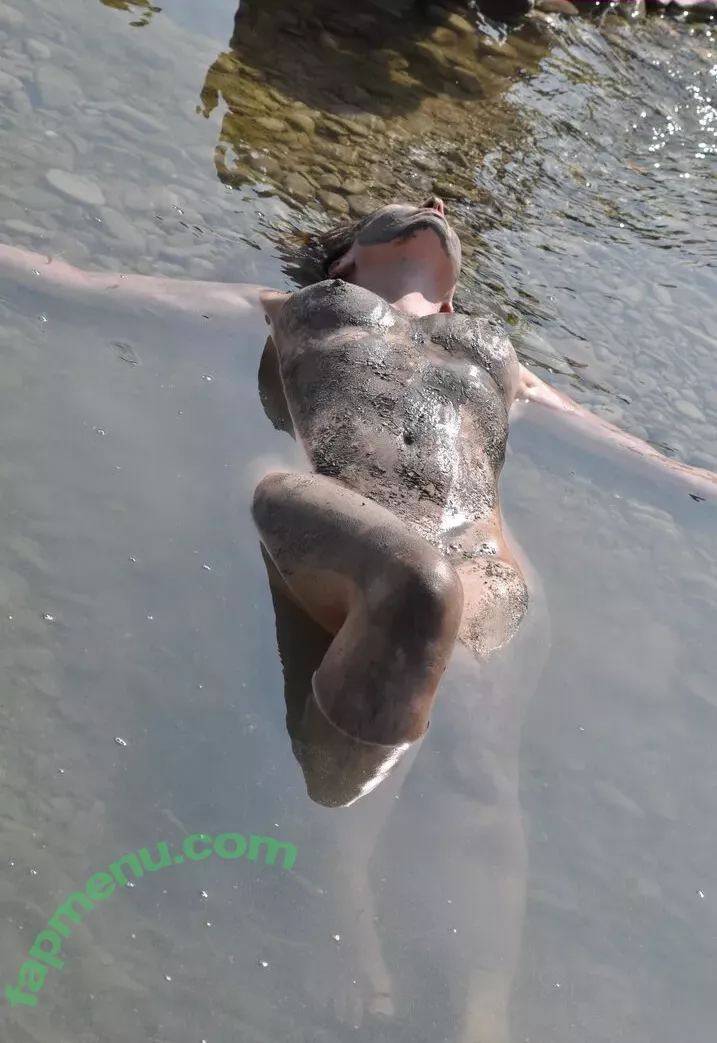 carinamoreschi nude photo #0296 (camoreschi)