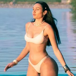 Carinnha White / carinnha_white / carinnhawhite nude photo #0116