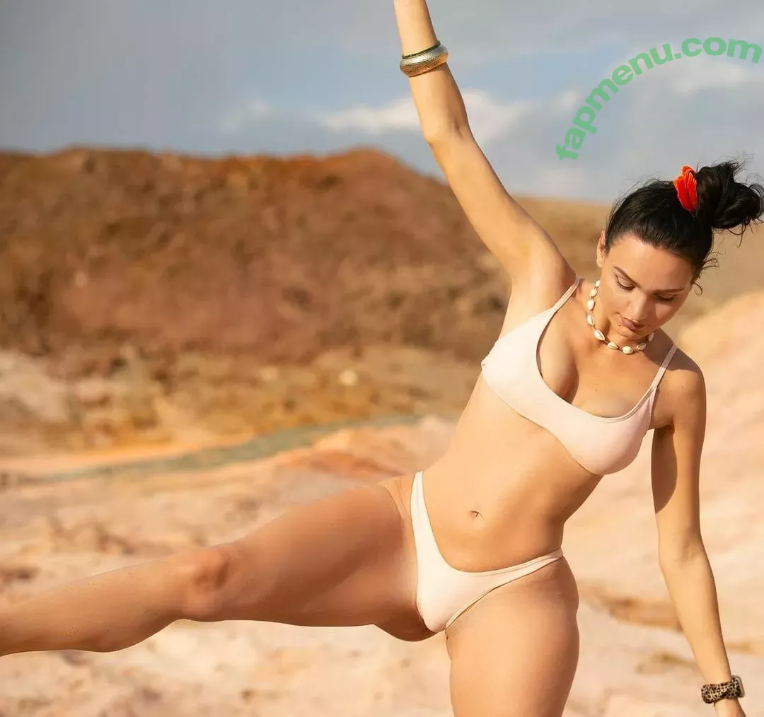 Carinnha White nude photo #0035 (carinnha_white / carinnhawhite)