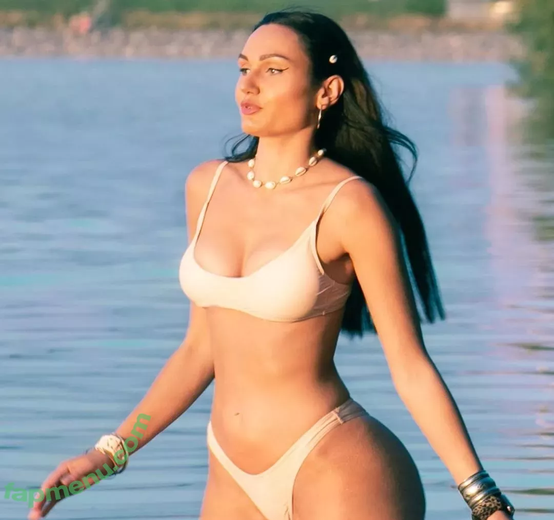 Carinnha White nude photo #0116 (carinnha_white / carinnhawhite)